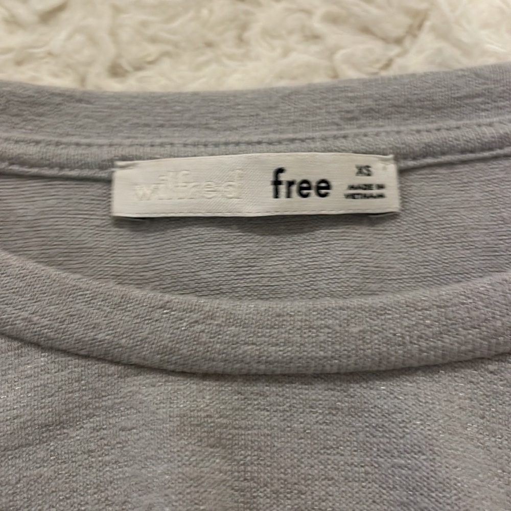 Wilfred free extra small gray knot crop - Picture 3 of 3